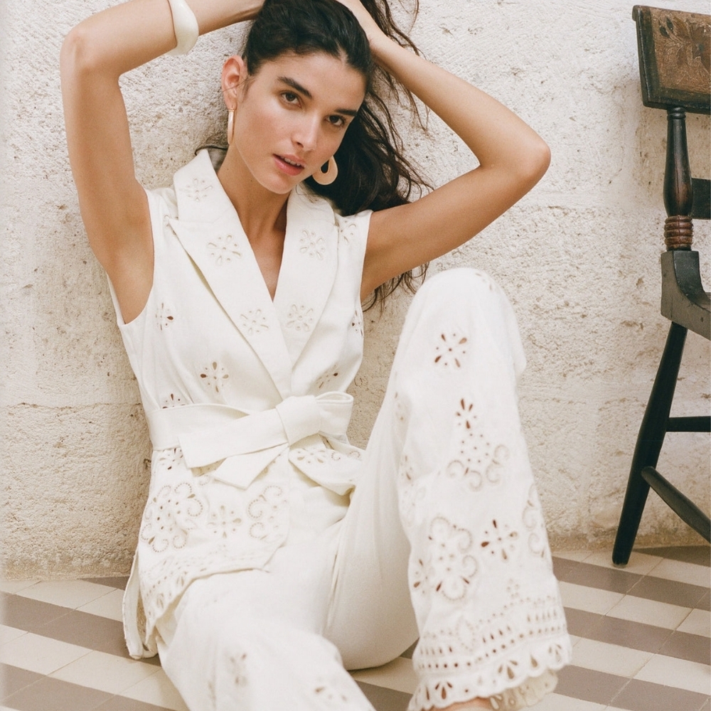 Veronica Beard Cream Eyelet Sleeveless Belted Vest - Picture 7 of 8